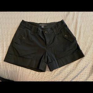 2P black Banana Republic cuffed shorts Martin fit